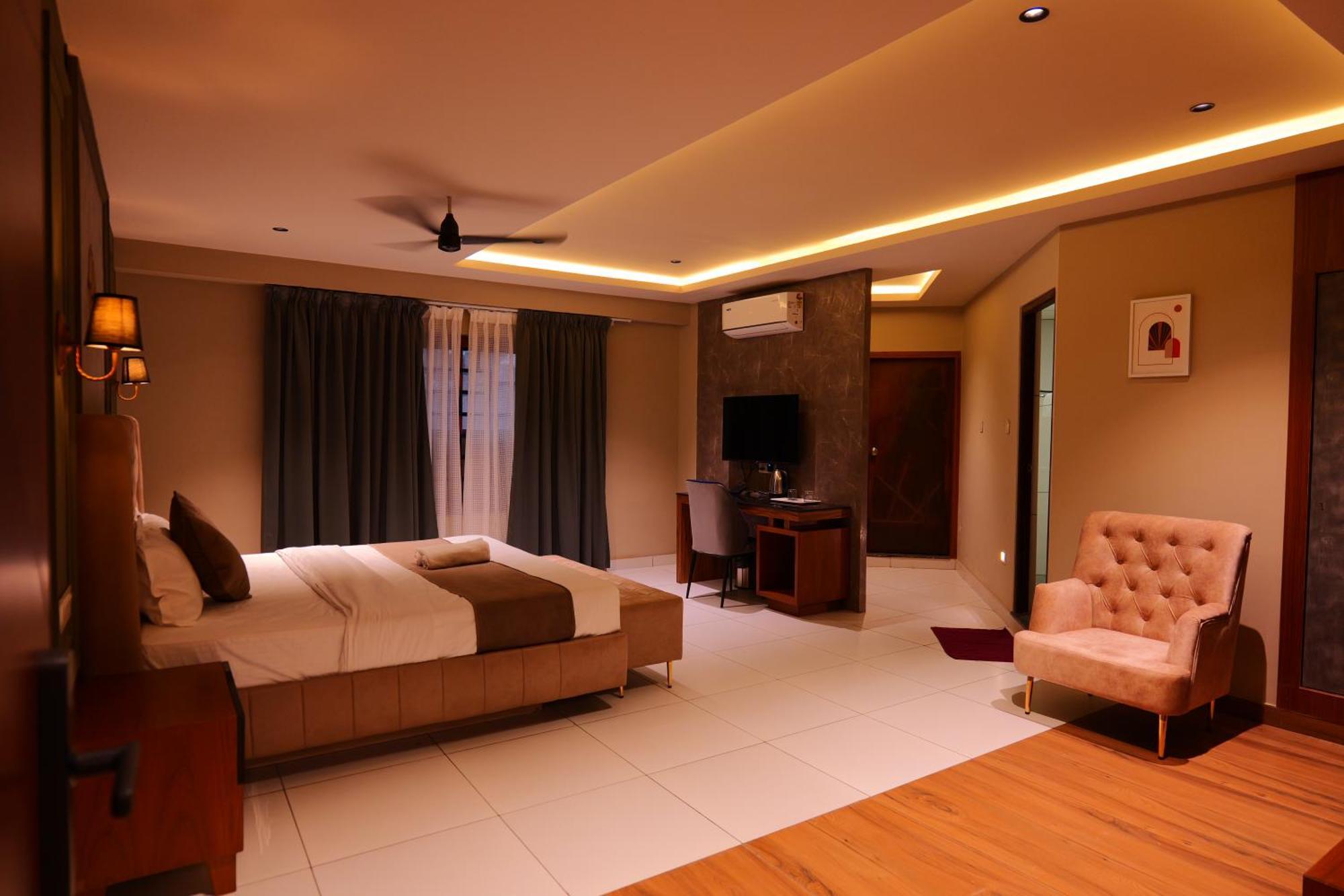Hotel Classico International Kannangad ภายนอก รูปภาพ