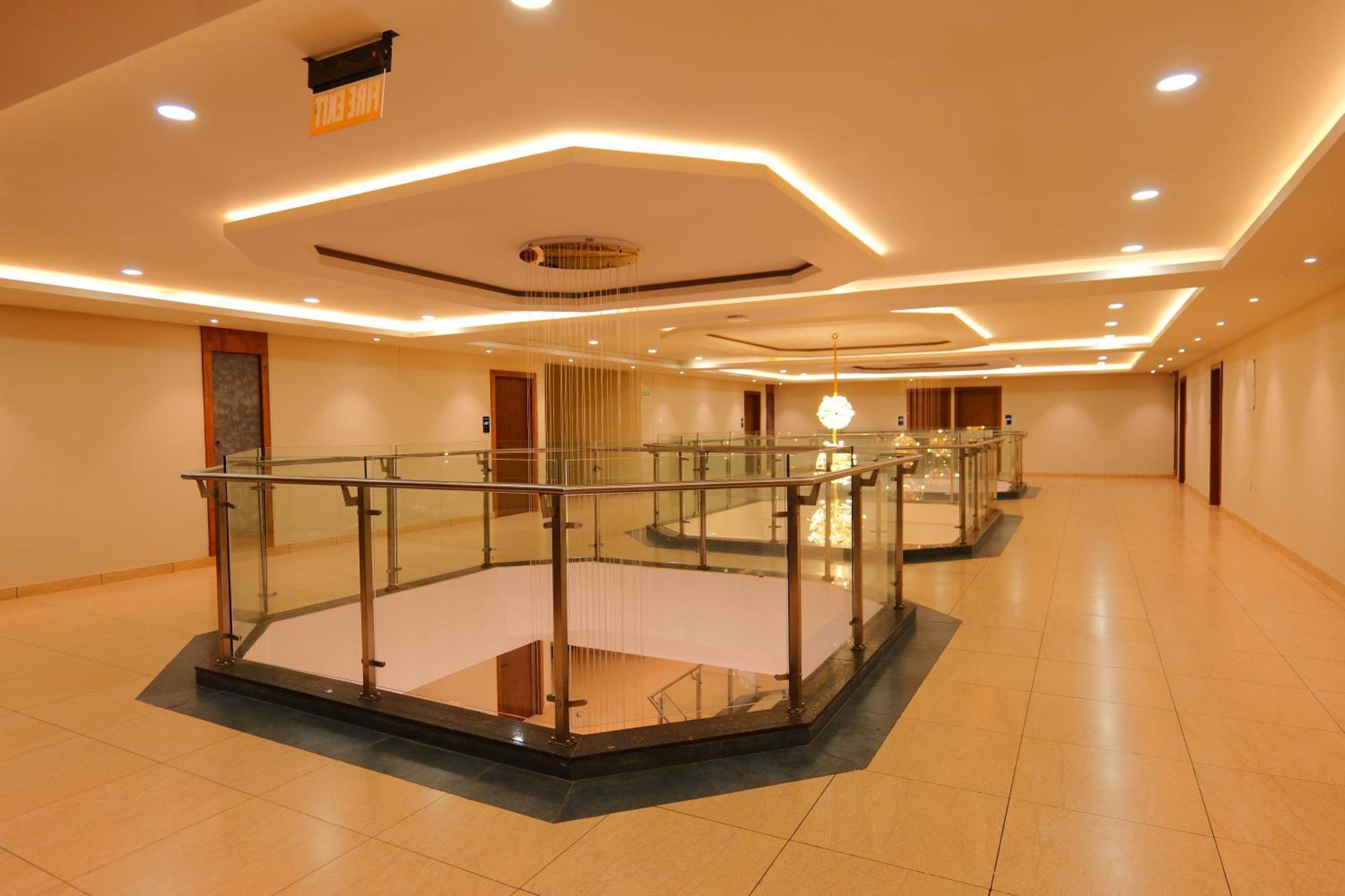 Hotel Classico International Kannangad ภายนอก รูปภาพ