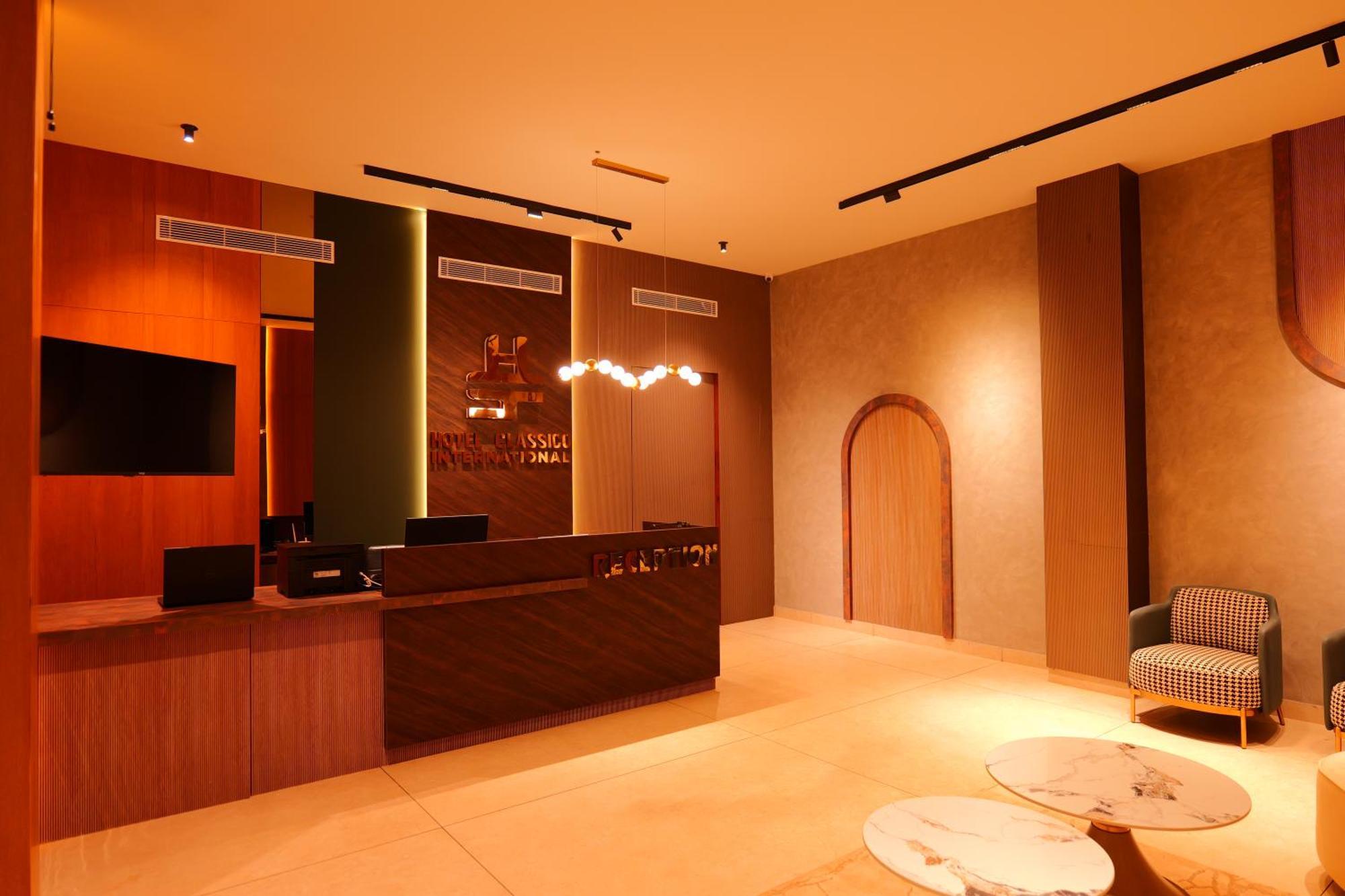 Hotel Classico International Kannangad ภายนอก รูปภาพ