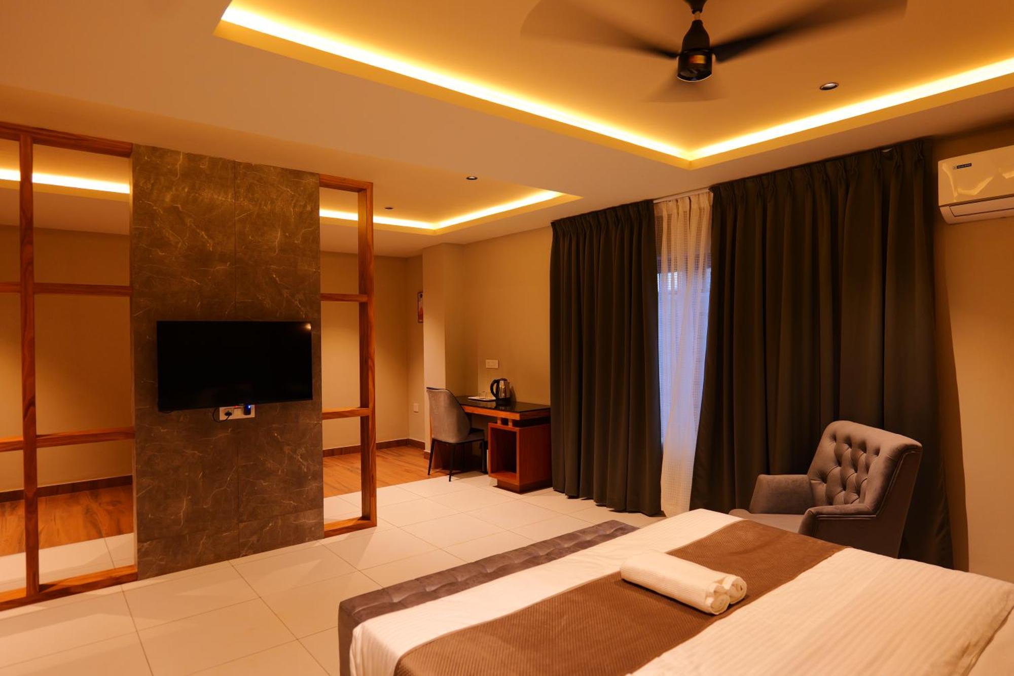 Hotel Classico International Kannangad ภายนอก รูปภาพ