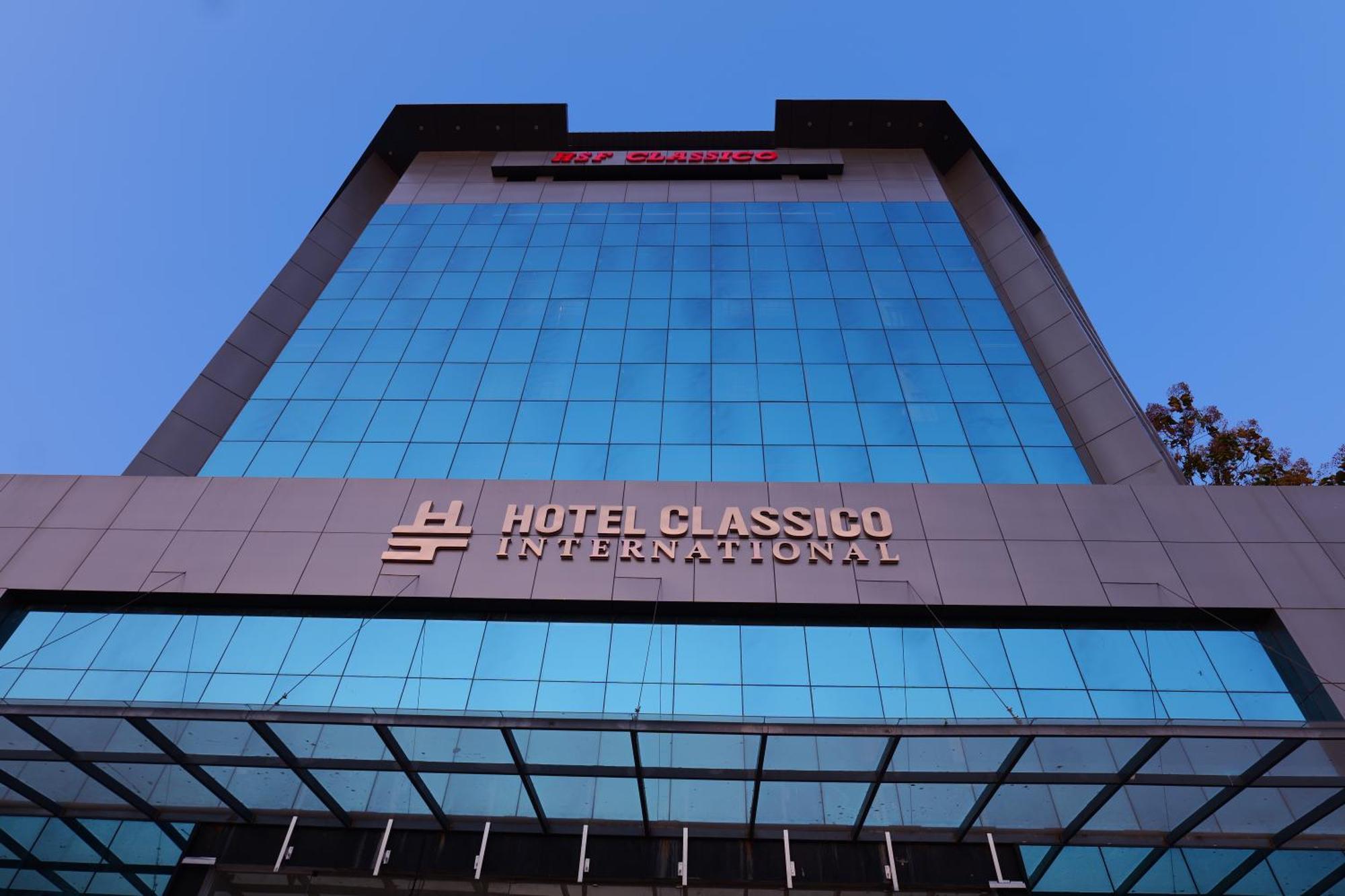 Hotel Classico International Kannangad ภายนอก รูปภาพ
